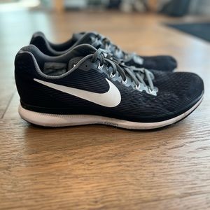 Men’s Nike Air Zoom Pegasus 34 size 11